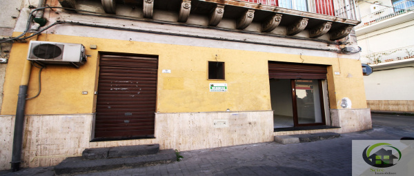 10 via Garibaldi, ,Locale commerciale,Vendita,via Garibaldi ,1198