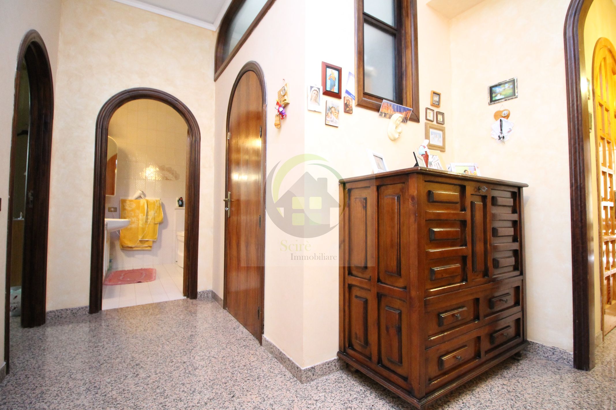 9 Amedeo, 0 , 0 ,0,Palazzo,Vendita,Amedeo,0,1251