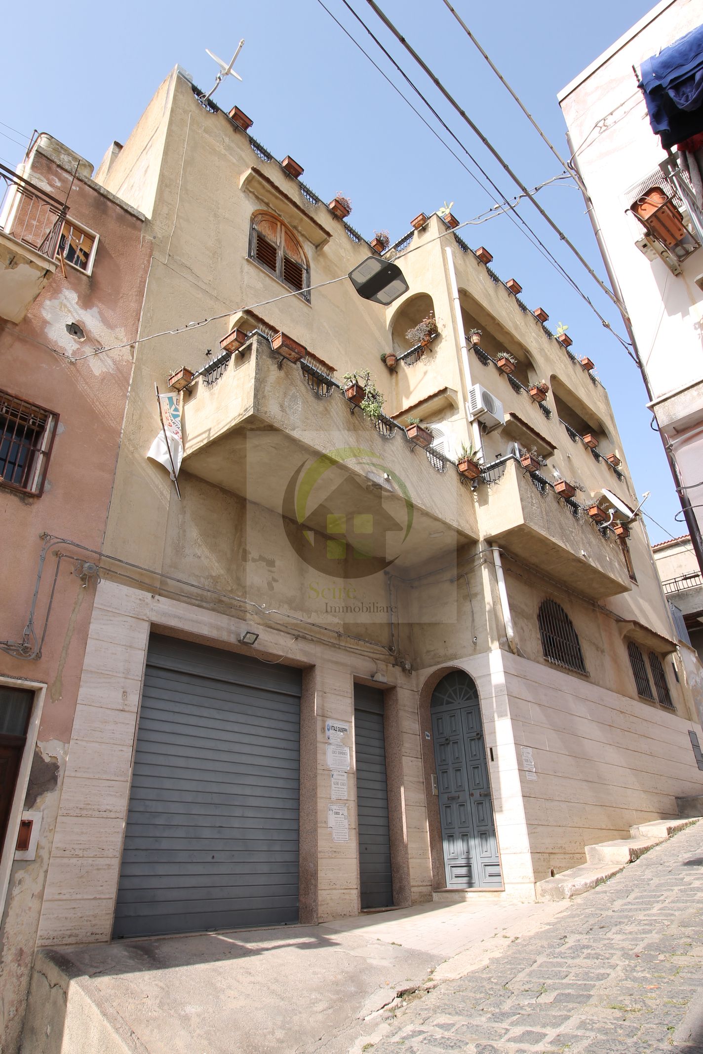 9 Amedeo, 0 , 0 ,0,Palazzo,Vendita,Amedeo,0,1251