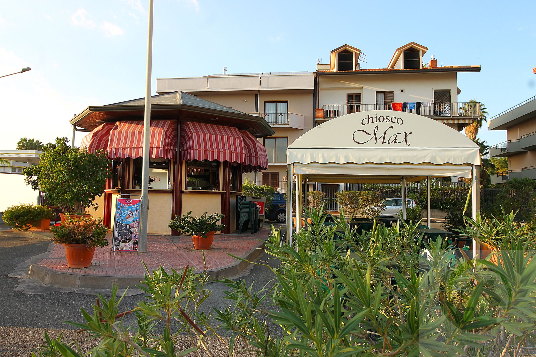 Rossa, 0 , 0 ,0,Locale commerciale,Vendita,Rossa,0,1274