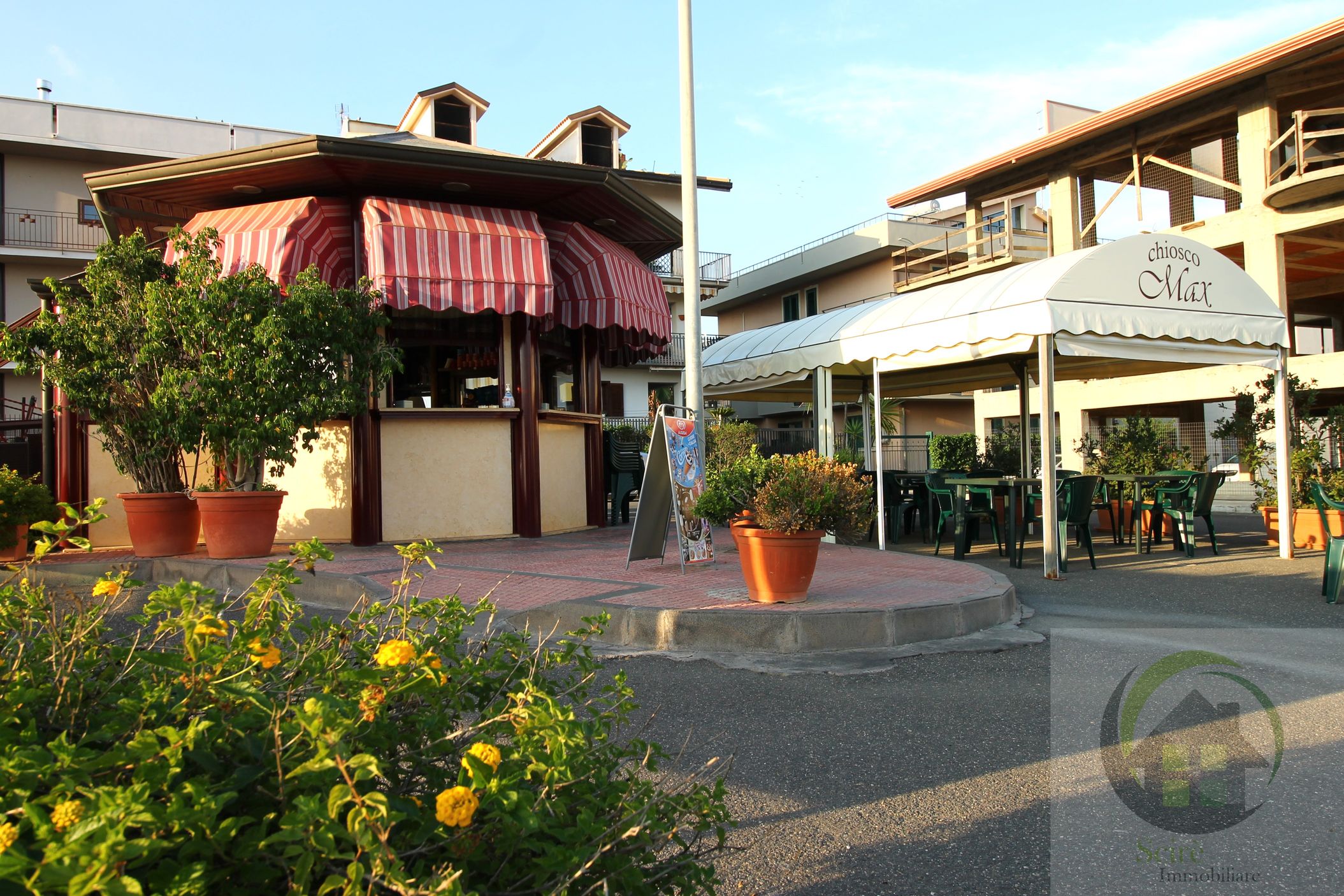 Rossa, 0 , 0 ,0,Locale commerciale,Vendita,Rossa,0,1274