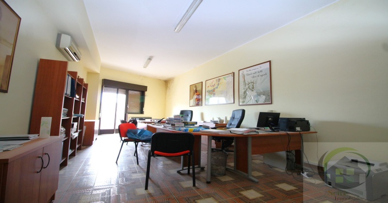 via Trento, 3 Stanze da Letto Stanze da Letto, ,20 BathroomsBathrooms,Apartment,Vendita,via Trento,1285