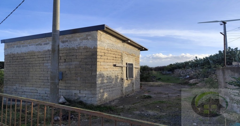 95048, 0 , 0 ,0,Terreno Agricolo,Vendita,0,1301