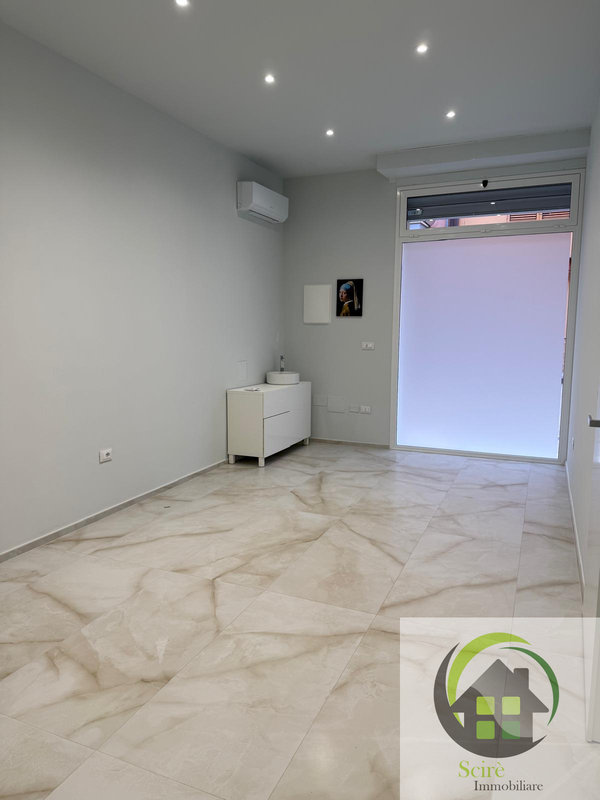 35 Niccolò Machiavelli, 95048, 0 , 0 ,0,Locale commerciale,Affitto,Niccolò Machiavelli ,0,1307