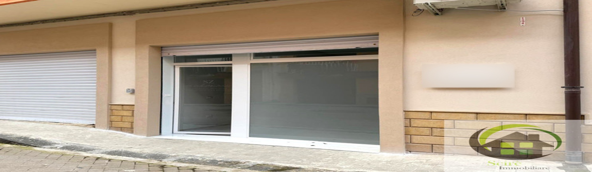 Scordia, Locale commerciale per studio